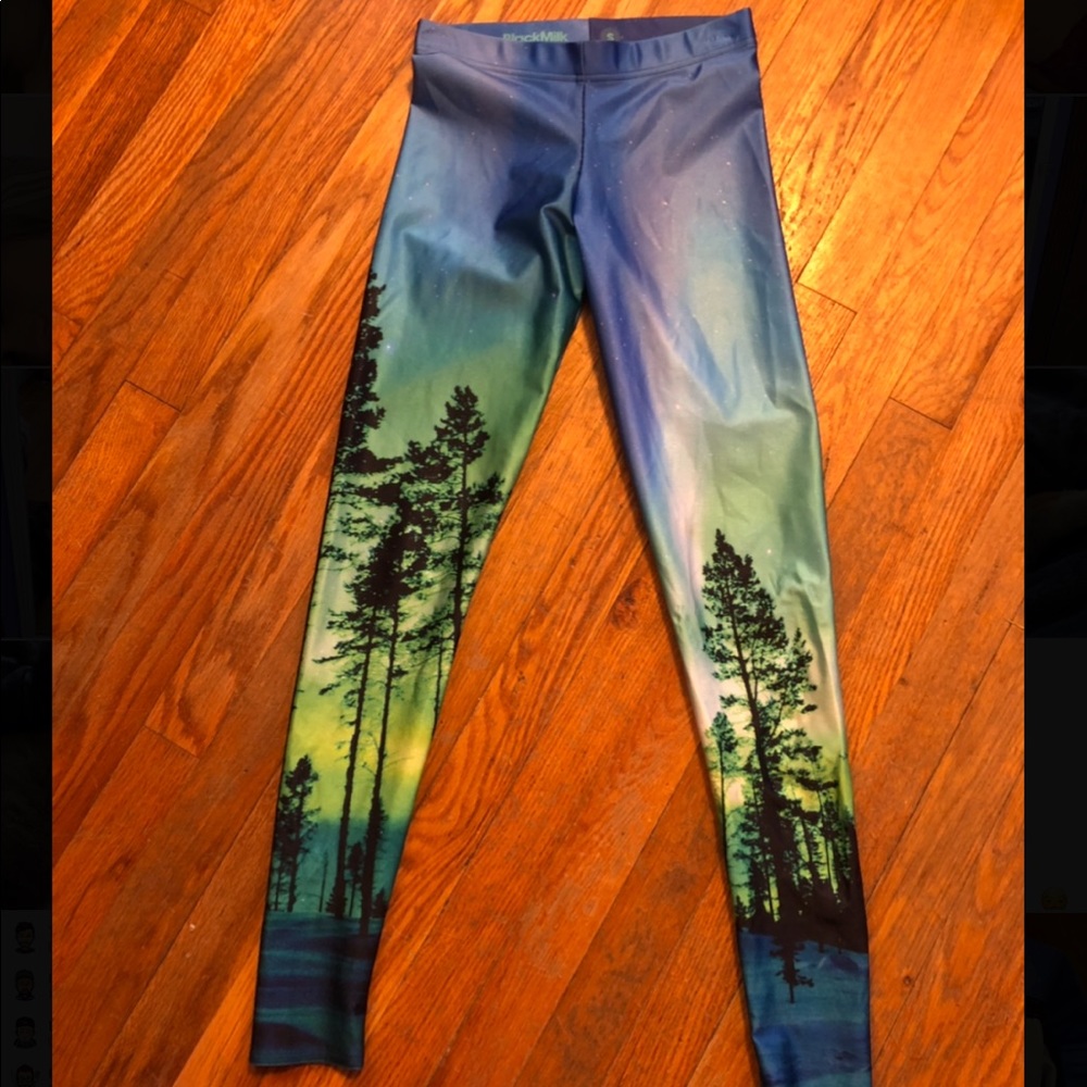 Limited Edition Blackmilk Aurora Skye Leggings